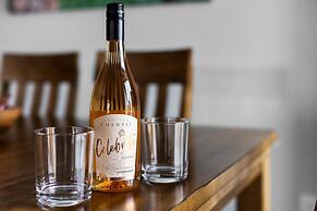 4BDR Retreat Downtown & East Bay 3191