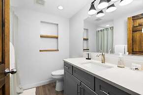 4BDR Retreat Downtown & East Bay 3191