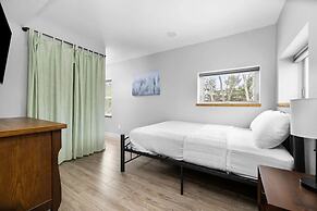 4BDR Retreat Downtown & East Bay 3191