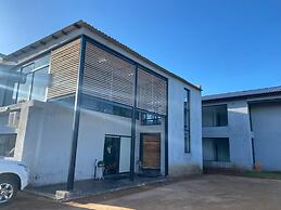 Luxurious Mangethe Suite - 2206