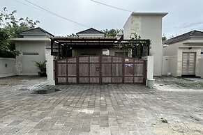 Rustic Pandawa Villa