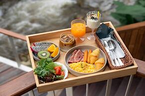 Taryn Tara Cafe And Stay