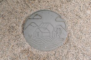 Taryn Tara Cafe And Stay