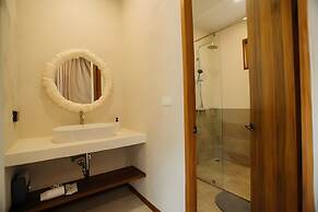 Taryn Tara Cafe And Stay