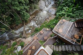 Taryn Tara Cafe And Stay