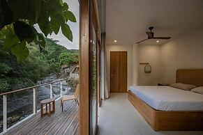 Taryn Tara Cafe And Stay