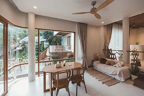 Taryn Tara Cafe And Stay