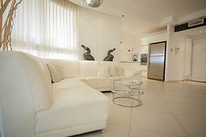 Red Sea View Apartment by Sea N' Rent