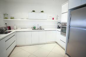 Red Sea View Apartment by Sea N' Rent