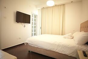 Red Sea View Apartment by Sea N' Rent