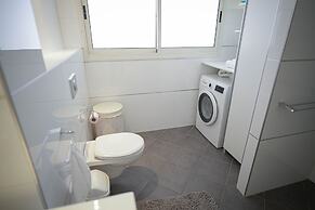 Red Sea View Apartment by Sea N' Rent