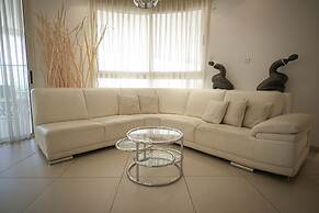 Red Sea View Apartment by Sea N' Rent