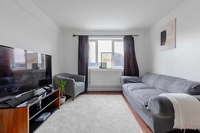 Well Located 2BD Flat 20 Mins to Tower Bridge!