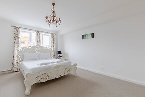 Well Located 2BD Flat 20 Mins to Tower Bridge!