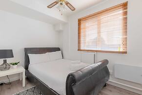 Well Located 2BD Flat 20 Mins to Tower Bridge!