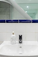 Central & Charmingly Curated 1BD Wifi Fulham