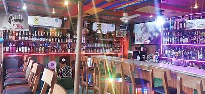 Dollys Villagio Apartments