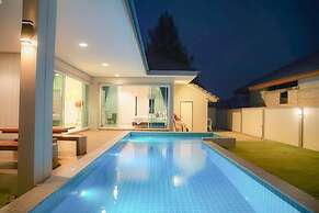 Temmy Pool Villa