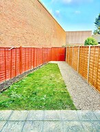 Stunning 3-bed House in the Heartreading