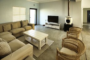 Sandy Feet Langebaan 8-sleeper