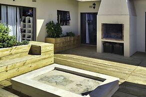 Sandy Feet Langebaan 8-sleeper