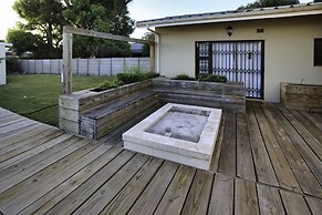 Sandy Feet Langebaan 8-sleeper