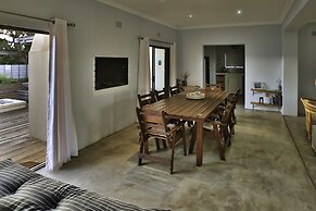 Sandy Feet Langebaan 8-sleeper