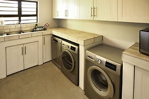 Sandy Feet Langebaan 8-sleeper