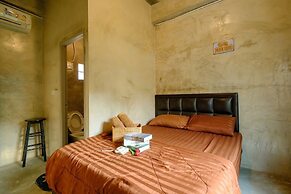 Rayong Pool Villa & Camping