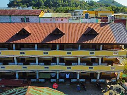 Delgados Resort Puerto Galera powered by Cocotel