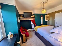 Brightham House Boutique Bed & Breakfast