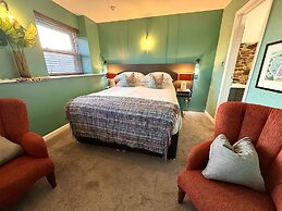 Brightham House Boutique Bed & Breakfast