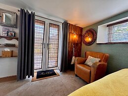 Brightham House Boutique Bed & Breakfast