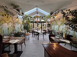 Brightham House Boutique Bed & Breakfast