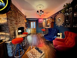 Brightham House Boutique Bed & Breakfast