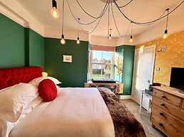 Brightham House Boutique Bed & Breakfast