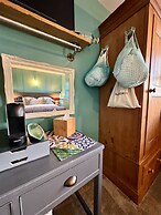 Brightham House Boutique Bed & Breakfast