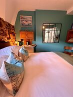 Brightham House Boutique Bed & Breakfast