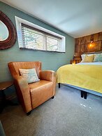 Brightham House Boutique Bed & Breakfast
