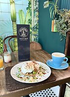 Brightham House Boutique Bed & Breakfast