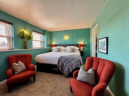 Brightham House Boutique Bed & Breakfast