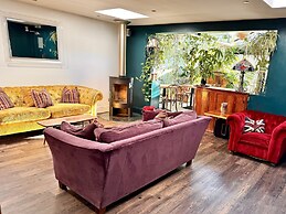 Brightham House Boutique Bed & Breakfast