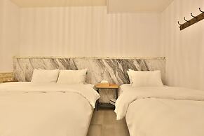 Hotel February Gimhae