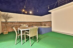 Hotel February Gimhae