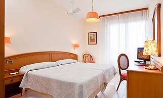 Hotel Gabbiano - Garda Lake Collection