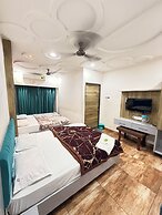 Hotel Raghuveera Palace