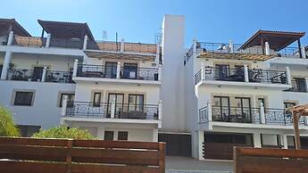 Paramount Gardens Resorts C201