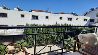 Paramount Gardens Resorts C201