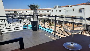 Paramount Gardens Resorts C201