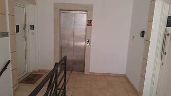 Paramount Gardens Resorts C201